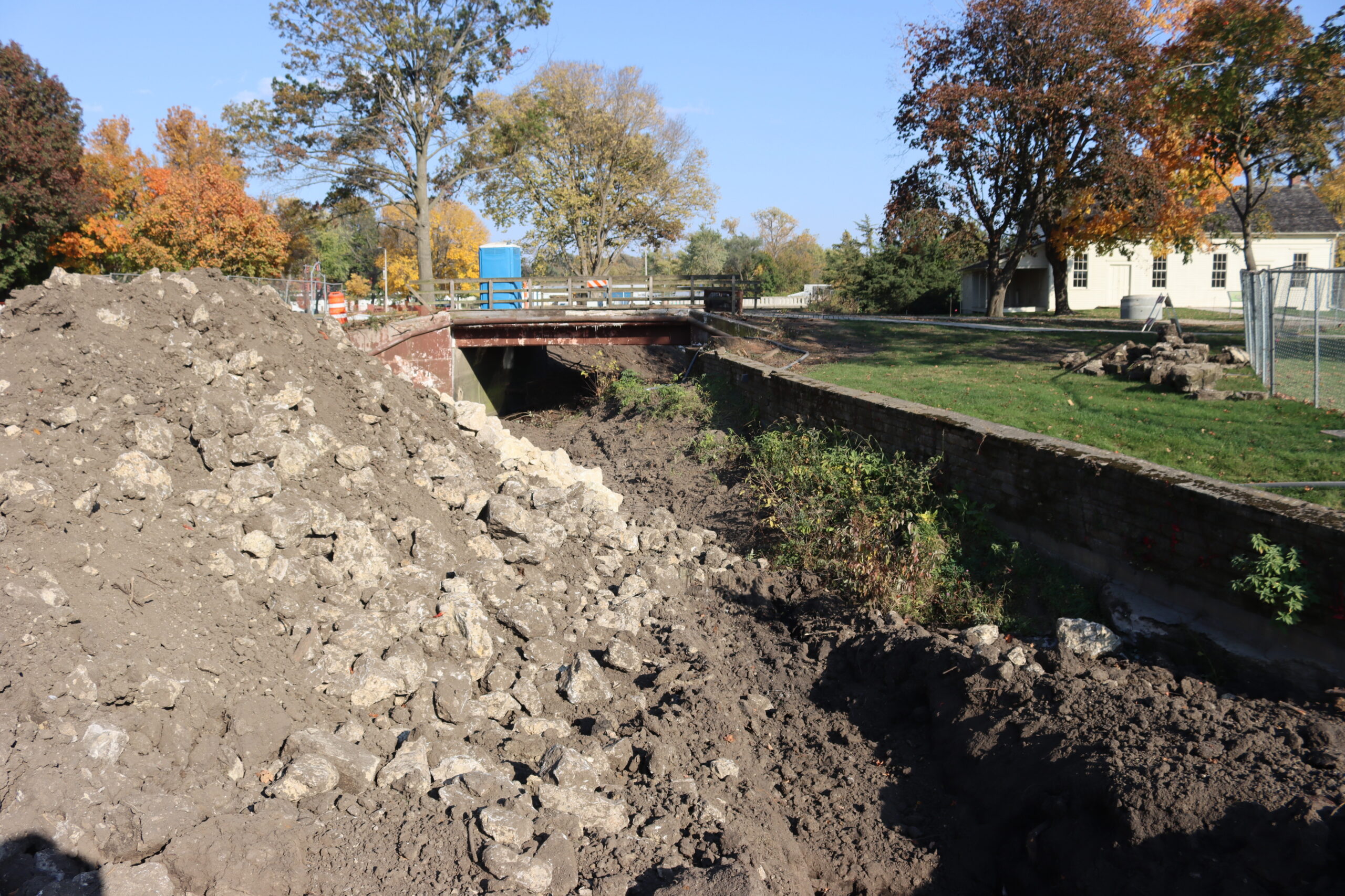 You are currently viewing Excavation Company Website vs. Thumbtack/Angi: Which Is Better?