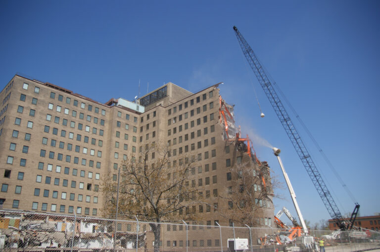 Read more about the article Why Demolition Companies Without Websites Are Losing B2B Contracts
