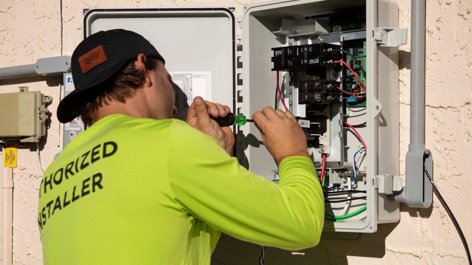 You are currently viewing How Much Does an Electrician Website Cost in 2026? NY Pricing Guide